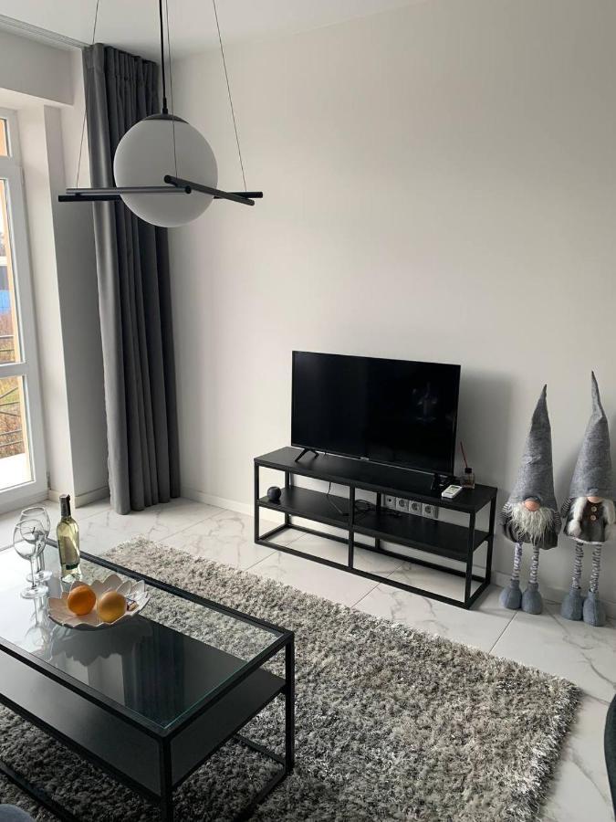New Modern Apartment Oujhorod Extérieur photo