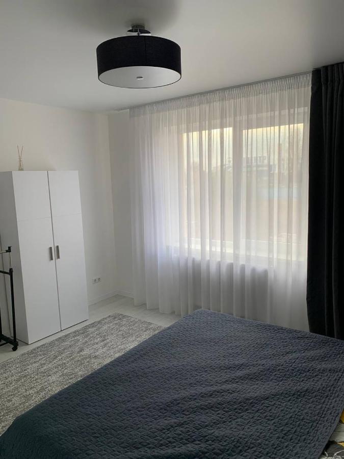 New Modern Apartment Oujhorod Extérieur photo